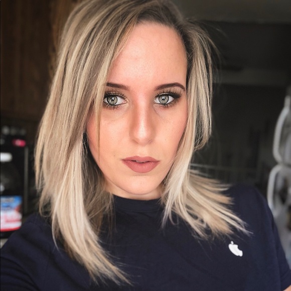 Meet your Posher, Tausha - Picture 2 of 4